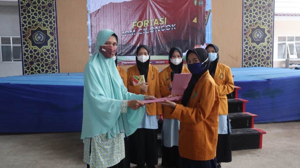 SANTRI KELAS 7 PPM ZAM ZAM IKUTI FORTASI