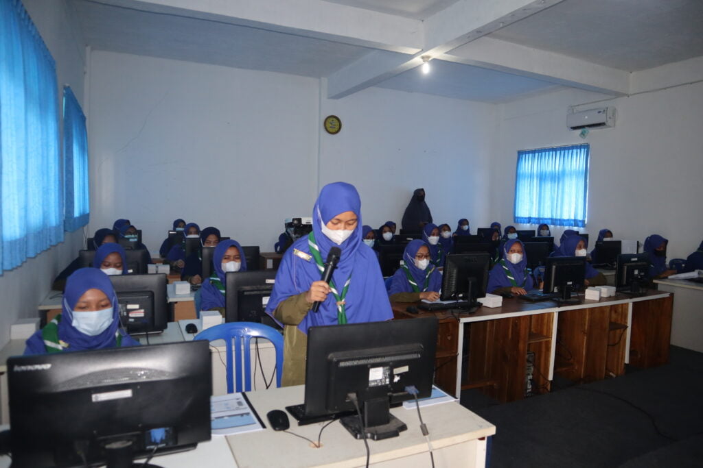 PELATIHAN KEWIRAUSAHAAN SANTRI SMA MBS ZAM ZAM