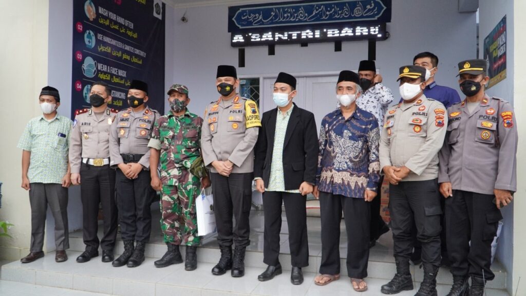 KUNJUNGAN SILATURRAHMI KAPOLRESTA BANYUMAS KE PPM ZAM ZAM MUHAMMADIYAH CILONGOK