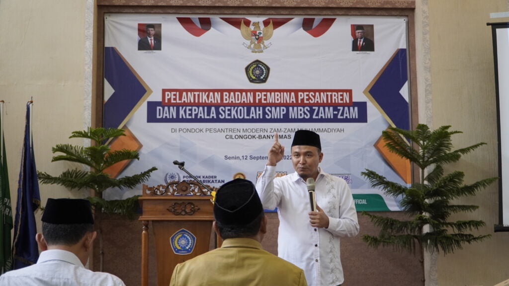 Pembinaan karyawan Oleh Ustadz H. Mintaraga Eman Surya, Lc., M.A.       “AMAL JAMA’I SEBAGAI SUPPORT SYSTEM”