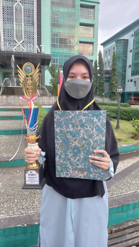 SANTRI PUTRI PONTREN MODERN ZAM-ZAM JUARA OLIMPIADE PAI