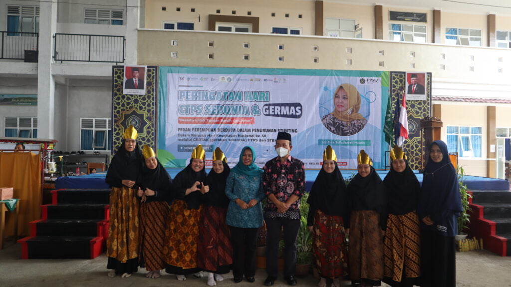 KAMPANYE GERMAS DI PONTREN MODERN ZAM-ZAM DIBUKA BUPATI BANYUMAS