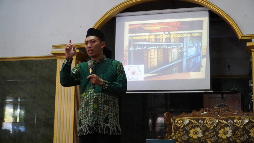 BEGINI SEHARUSNYA KARAKTERISTIK ALUMNI IDEAL