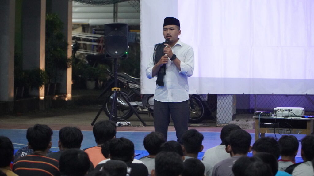 Film Jejak Langkah 2 Ulama  : TONTONAN HIKMAH BAGI SANTRI PESANTREN MUHAMMADIYAH