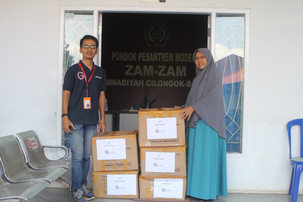 PACU BUDAYA MEMBACA, GRAMEDIA HIBAHKAN BUKU BACAAN KE PERPUSTAKAAN MBS ZAM-ZAM