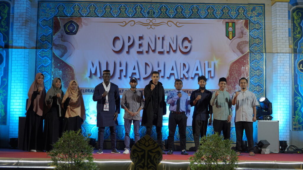 WAKA BAHASA PUTRI, SIAPKAN HADIAH BAGI ORATOR TERBAIK  #Opening Muhadhoroh Putri 2023