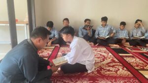 DAUROH TAHFIDZ KELAS IX SMP MBS ZAM-ZAM DI RUMAH TAHFIDZ DESA KARANGLO
